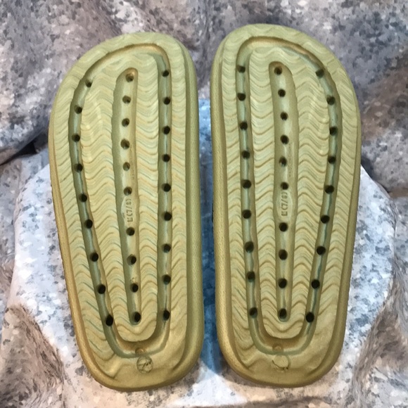 Men’s Size 7/8 Sage Green Slide Sandals, Soft, Flexible & Supportive ☀️NWOT☀️ - Picture 6 of 6